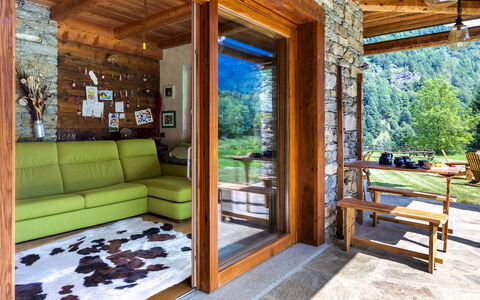 Chalet Walser 4+2: Madera, Casa, Cabaña, Cuarto De Troncos, Manchas De Madera, Madera Dura, Material Natural, Silla, Porche, Maderas