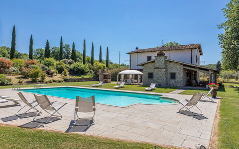 Casale la Splendida 10: Casa, Casa, Piscina, Cabaña, Inmuebles, Casa De Campo, Villa, Hacienda, Césped, Jardín