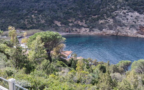 Villa Meraviglia 8: Agua, Cuerpo De Agua, Los Recursos Hídricos, Costa, Paisaje Natural, Costeras Y Los Accidentes Geográficos Oceánico, Banco, Corriente De Agua, Paisaje, Tierras Altas