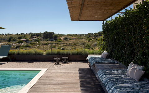 Dimora degli Ulivi 10: Piscina, Mueble Para Exteriores, Recurso, Eco Hotel, Sombra, Sunlounger, Silla, Paisajismo, Sillón, Diseño