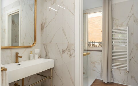 Casa Amare 4+2: Pared, Piso, Diseño De Interiores, Arreglo De Tubería, Suelo, Encendiendo, Baño, Plomería, Loseta, Lámpara