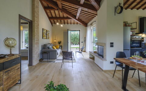 Villino le Moie 4+2: Mueble, Diseño De Interiores, Piso, Madera, Sofá, Techo, Casa, Sala, Silla, Suelo