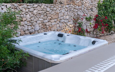 Masseria Muto 6: Material Compuesto, Maceta, Jacuzzi, Jardín, Bañera, Piscina, Arreglo De Tubería, Fuente De Agua, Planta De Casa