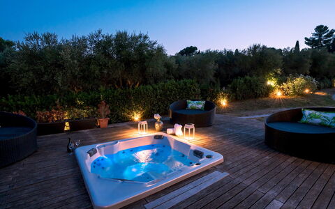 Villa Bianca 10: Piscina, Bañera, Recurso, Noche, Ocio, Jacuzzi, La Iluminación Del Paisaje, Eco Hotel, Arreglo De Tubería
