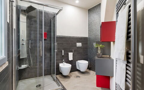 Villa Tiberio 6+2: Pared, Arreglo De Tubería, Piso, Diseño De Interiores, Lavabo, Baño, Suelo, Baño, Plomería, Lavabo Del Baño
