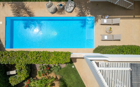 Villa Carrubo 4: Piscina, Ocio, Recurso, Material Compuesto, Eco Hotel, Mueble Para Exteriores, Jardín, Sombra, Fuente De Agua, Paisajismo