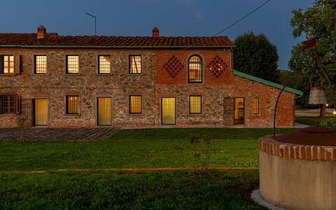 Tenuta Francigena 8: Cielo, Hierba, Pared, Arquitectura, Casa, Paisaje, Casa, Ladrillo, El Terreno Del Lote, Enladrillado