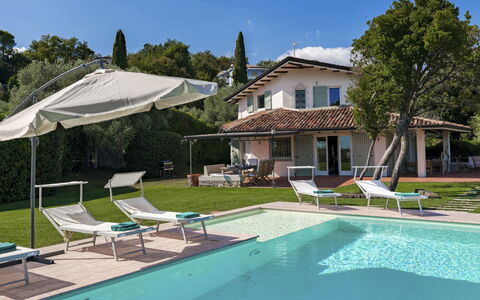 Villa del Prato 8: Piscina, Recurso, Mueble Para Exteriores, Sunlounger, Casa, Inmuebles, Villa, Ocio, Eco Hotel, Casa De Campo