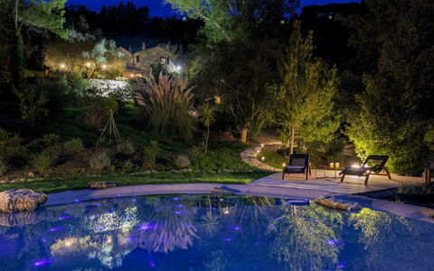 La Leopoldina 6: Azul, Agua, Piscina, Naturaleza, Noche, Paisaje, Recurso, Jardín, La Iluminación Del Paisaje, Fuente De Agua