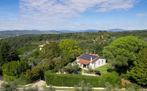 La Villanella 6: Árbol, Naturaleza, Casa, Casa, Vegetación, Barrio Residencial, Paisaje, Techo, Área Rural, Colina