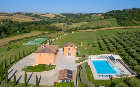 Podere Terranuova 10+2: Piscina, Inmuebles, Ocio, Recurso, Césped, Hacienda, Villa, Casa De Campo, Yarda, Paisajismo