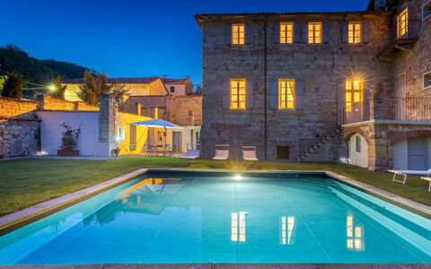 Palazzo Pozzo Bonelli 14: Azul, Piscina, Inmuebles, Mansión, Villa, Patio, Hotel, Recurso, Hacienda, Thermae