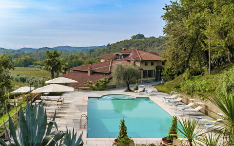 Tenuta Navelli 12+2: Piscina, Recurso, Eco Hotel, Inmuebles, Thermae, Hacienda, Villa, Ciudad De Vacaciones, Mueble Para Exteriores, Paraguas