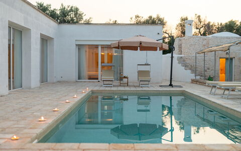 Villa Puspo 8: Piscina, Material Compuesto, Mueble Para Exteriores, Fuente De Agua, Recurso, Yeso, Villa, Planta De Casa, Hotel