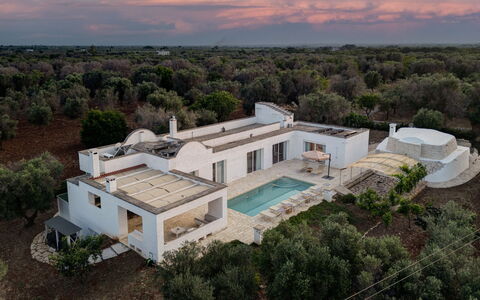 Villa Puspo 8: Arquitectura, Casa, Inmuebles, Material Compuesto, Piscina, Villa, Mansión, Hacienda, Recurso, Casa De Campo