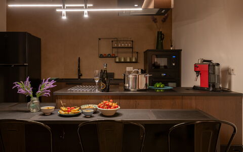 Kapoka 6: Mueble, Diseño De Interiores, Encendiendo, Lámpara, Techo, Cocina, Piso, Casa, Aparato De Cocina, Habitación