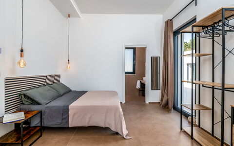 Kapoka 6: Mueble, Diseño De Interiores, Piso, Suelo, Madera, Habitación, Techo, Encendiendo, Cama, Habitación