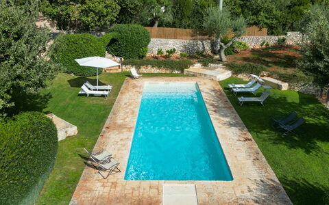 Trullo Luna 6+1: Piscina, Azul, Recurso, Material Compuesto, Jardín, Patio Interior, Sombra, Mueble Para Exteriores, Paisajismo, Fuente De Agua