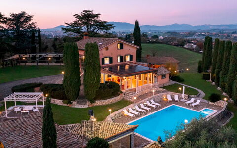 Tenuta Cavi 10: Piscina, Inmuebles, Mansión, Recurso, Villa
