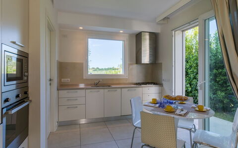 Villa Mandara 8+2: Mueble, Diseño De Interiores, Piso, Casa, Cocina, Mostrador, Encendiendo, Aparato De Cocina, Silla, Suelo