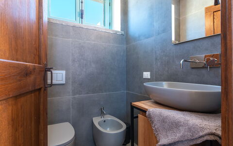 La Buona Maniera 10: Baño, Arreglo De Tubería, Piso, Pared, Suelo, Madera, Lavabo, Lavabo Del Baño, Grifo, Diseño De Interiores