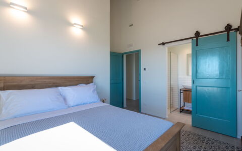 La Buona Maniera 10: Mueble, Madera, Suelo, Piso, Diseño De Interiores, Techo, Encendiendo, Habitación, Habitación, Cama