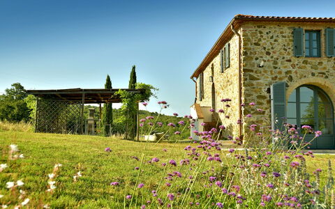 Casa la Pratellaccia 6+2: Casa, Arbusto, Casa, Cabaña, Casa De Campo, El Terreno Del Lote, Área Rural, Jardín, Inmuebles