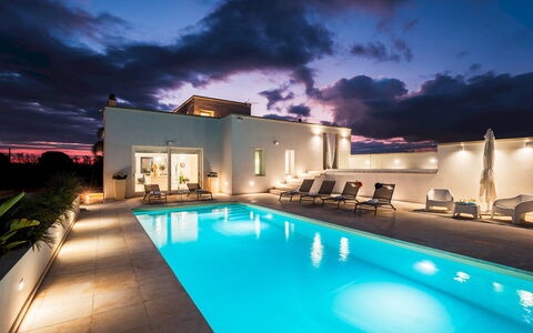 Dimora Solaris 6: Azul, Piscina, Oscuridad, Recurso, Inmuebles, Hotel, Eco Hotel, Villa, Diseño, Noche