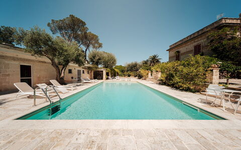 Villa dei Glicini 8+2: Arquitectura, Piscina, Inmuebles, Hacienda, Fuente De Agua, Recurso, Paisajismo, Villa, Mansión