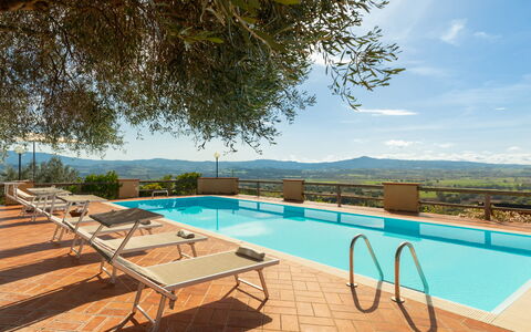 Casale Ombrone 11: Piscina, Recurso, Eco Hotel, Mueble Para Exteriores, Hacienda, Hotel, Villa, Ciudad De Vacaciones, Balcón
