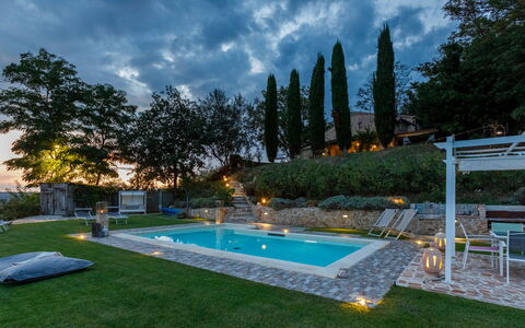 Casalina 8: Piscina, Recurso, Jardín, Mueble Para Exteriores, Patio Interior, Eco Hotel, Paisajismo, Inmuebles, Fuente De Agua, Patio