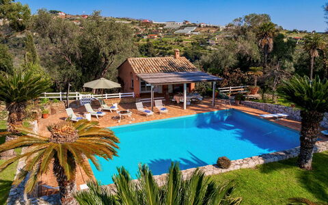 Villa la Cicaliera 10: Azul, Piscina, Recurso, Eco Hotel, Mueble Para Exteriores, Ocio, Hacienda, Sunlounger, Hotel