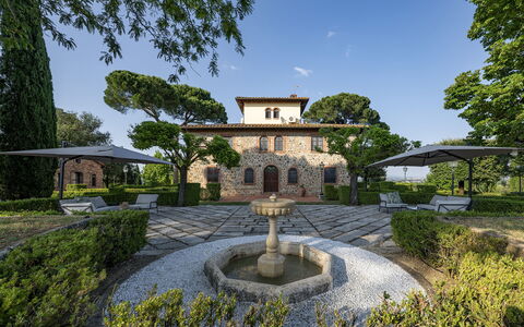 Villa la Monarca 16: Arbusto, Jardín, Inmuebles, Césped, Paisajismo, Hacienda, Mansión, Yarda, Villa, Parque