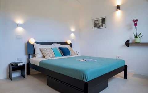 Casa Moros 6: Mueble, Cama, Diseño De Interiores, Habitación, Sábana, Lecho, Suelo, Habitación, Piso, Textil