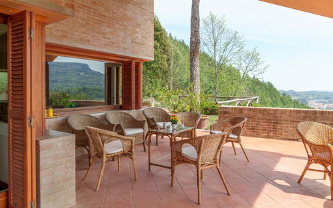 Villa Lia 10: Madera, Manchas De Madera, Techo, Madera Dura, Eco Hotel, Silla, Sombra, Balcón, Ladrillo, Recurso