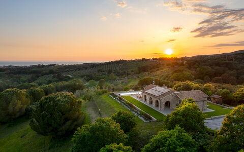 Villa la Casina 4: Cielo, Hierba, Paisaje, Llanura, Nube, El Terreno Del Lote, Área Rural, Inmuebles, Casa De Campo