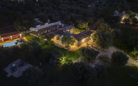 Trulli Italia 6+2: Árbol, Naturaleza, Barrio Residencial, Paisaje, Inmuebles, El Terreno Del Lote, Jardín, Recurso, Paisajismo, Hacienda