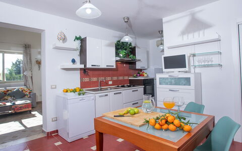 Profumo di Zagara 6+2: Cocina, Mueble, Aparato De Cocina, Electrodoméstico, Diseño De Interiores, Piso, Mostrador, Habitación, Departamento, Casa