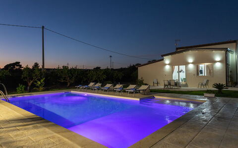 Profumo di Zagara 6+2: Piscina, Recurso, Thermae, Material Compuesto, Inmuebles, Mueble Para Exteriores, Eco Hotel, Centro De Ocio, Hotel, Silla