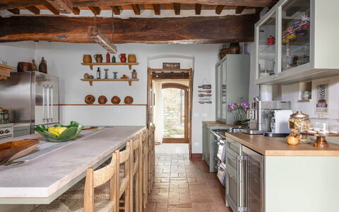 Muricciaglia 14: Mueble, Cocina, Diseño De Interiores, Piso, Madera, Mostrador, Gabinetes, Casa, Suelo, Techo