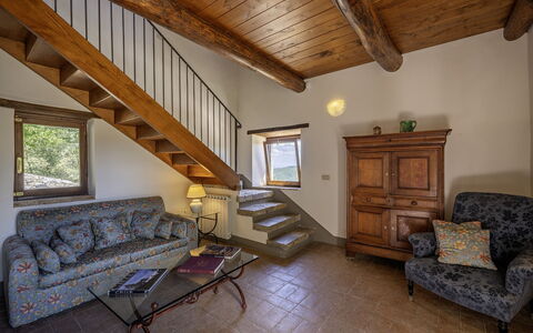 Muricciaglia 14: Mueble, Pared, Piso, Madera, Diseño De Interiores, Suelo, Casa, Habitación, Sala, Sofá