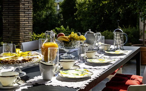 Villa Sparta 8+2: Vajilla, Mueble, Utensilios Para Servir, Mesa, Drinkware, Vajilla, Manteles, Plato, Comida