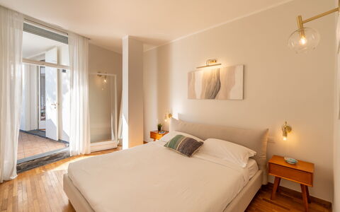 Casa Chiara 6+2: Cama, Mueble, Diseño De Interiores, Piso, Suelo, Habitación, Pared, Suelos De Madera, Sábana, Madera