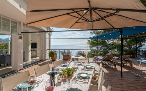 Casa Chiara 6+2: Mueble, Silla, Mueble Para Exteriores, Mesa, Mesa Al Aire Libre, Cocina Y Comedor Mesa, Sombra, Mar, Recurso, Paraguas