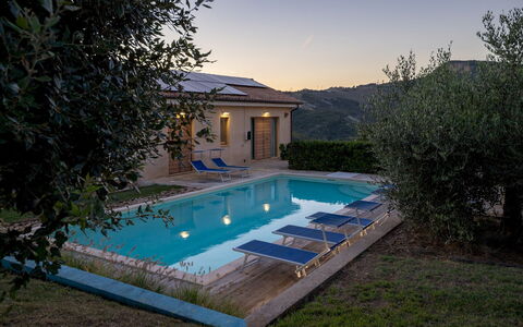 Casale la Cascina 8: Piscina, Recurso, Casa, Barrio Residencial, Mueble, Mueble Para Exteriores, Casa, Eco Hotel, Thermae, Inmuebles