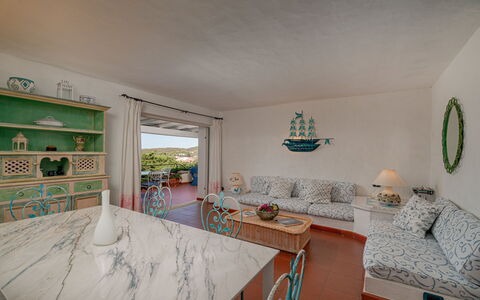 Villa Pitrizzina 8: Mueble, Silla, Sala, Planta De Casa, Hotel, Recurso, Cocina Y Comedor Mesa, Mesa De Café