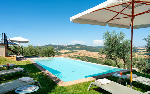 Villa Francesca 10: Azul, Piscina, Colina, Recurso, Sunlounger, Eco Hotel, Mueble Para Exteriores, Cordillera, Villa, Inmuebles