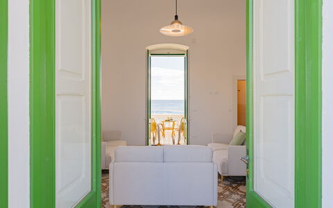 Villa Aristula 11: Mar, Suelo, Oceano, Silla, Manchas De Madera, Pintar, Inicio De La Puerta