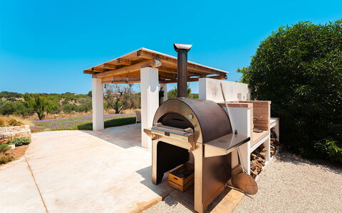 Trulli Fiori di Mandorlo 6: Jardín, Sombra, Paisajismo, Diseño, Manchas De Madera, Estructura Al Aire Libre, Patio Interior, Mueble Para Exteriores, Patio, Albañileria Horno