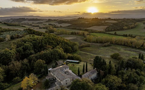 Podere Vernine di Sotto 14: Naturaleza, Paisaje, Llanura, Área Rural, El Terreno Del Lote, Vista Panorámica, Inmuebles, Pueblo, Fotografía Aérea, Campo